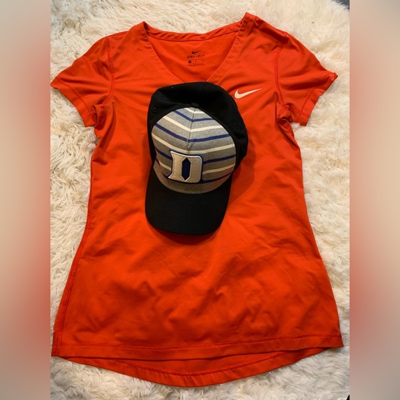 Nike shirt - Picture 3 of 3